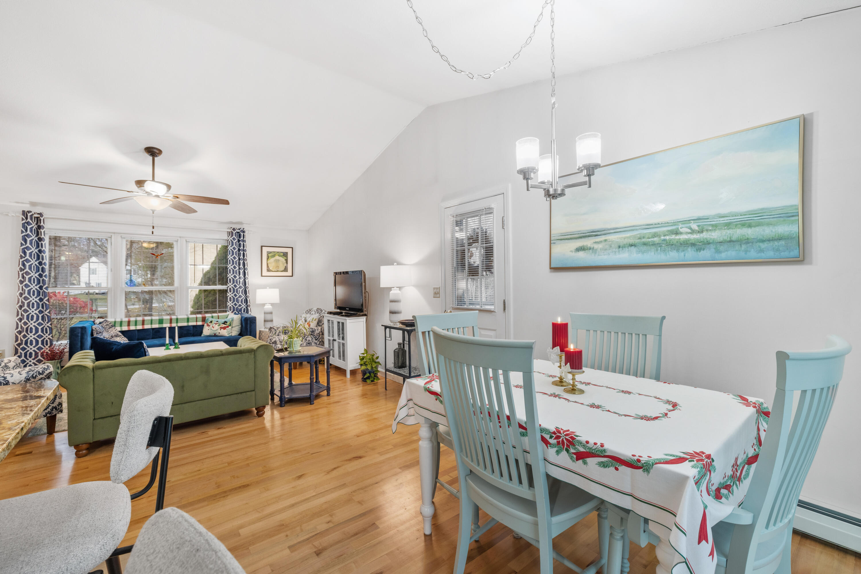 Saco, Maine, 04072, United States, 4 Bedrooms Bedrooms, ,2 BathroomsBathrooms,Residential,For Sale,1991501