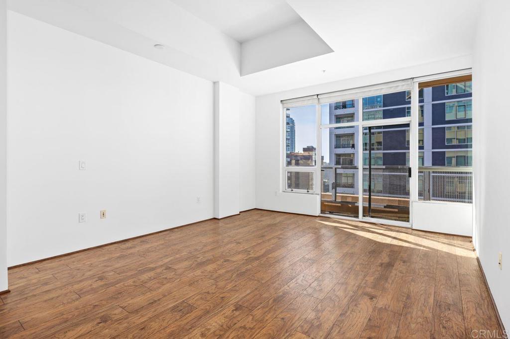 San Diego, California, 92101, United States, 2 Bedrooms Bedrooms, ,2 BathroomsBathrooms,Residential,For Sale,1992080