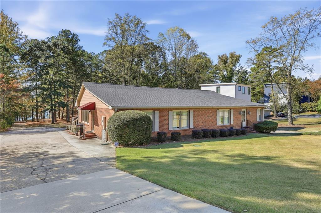 Buford, Georgia, 30518, United States, 4 Bedrooms Bedrooms, ,4 BathroomsBathrooms,Residential,For Sale,1986325