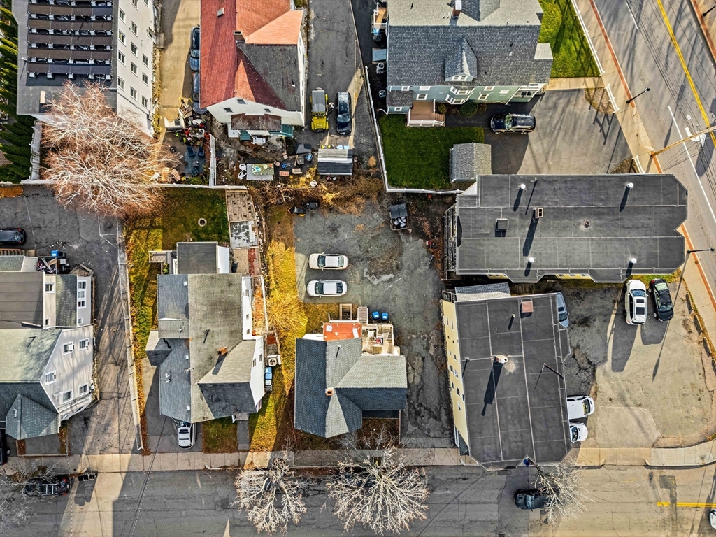 Waltham, Massachusetts, 02453, United States, 2 Bedrooms Bedrooms, ,2 BathroomsBathrooms,Residential,For Sale,2001729