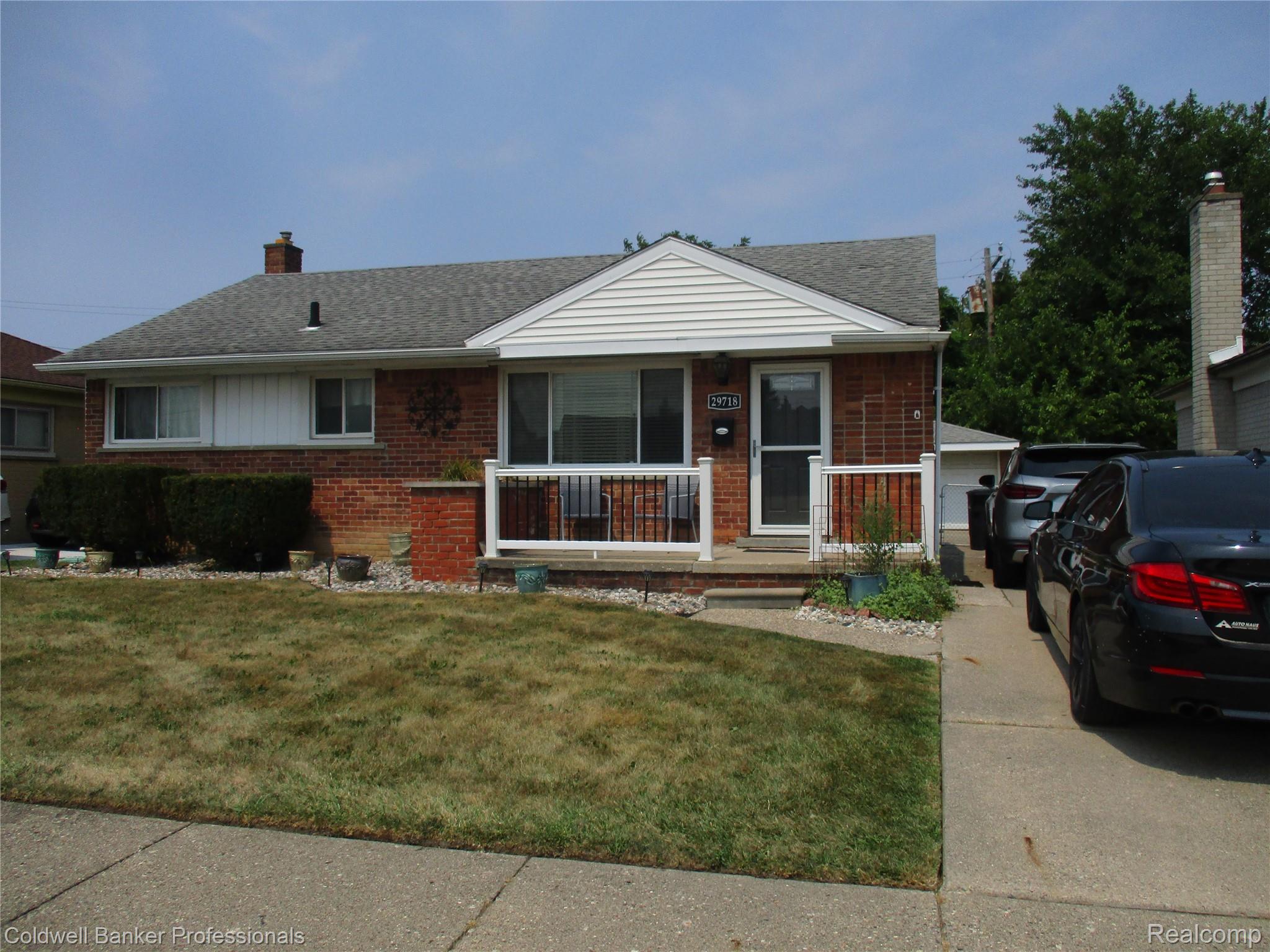 Julius Blvd, Westland, MI 48186