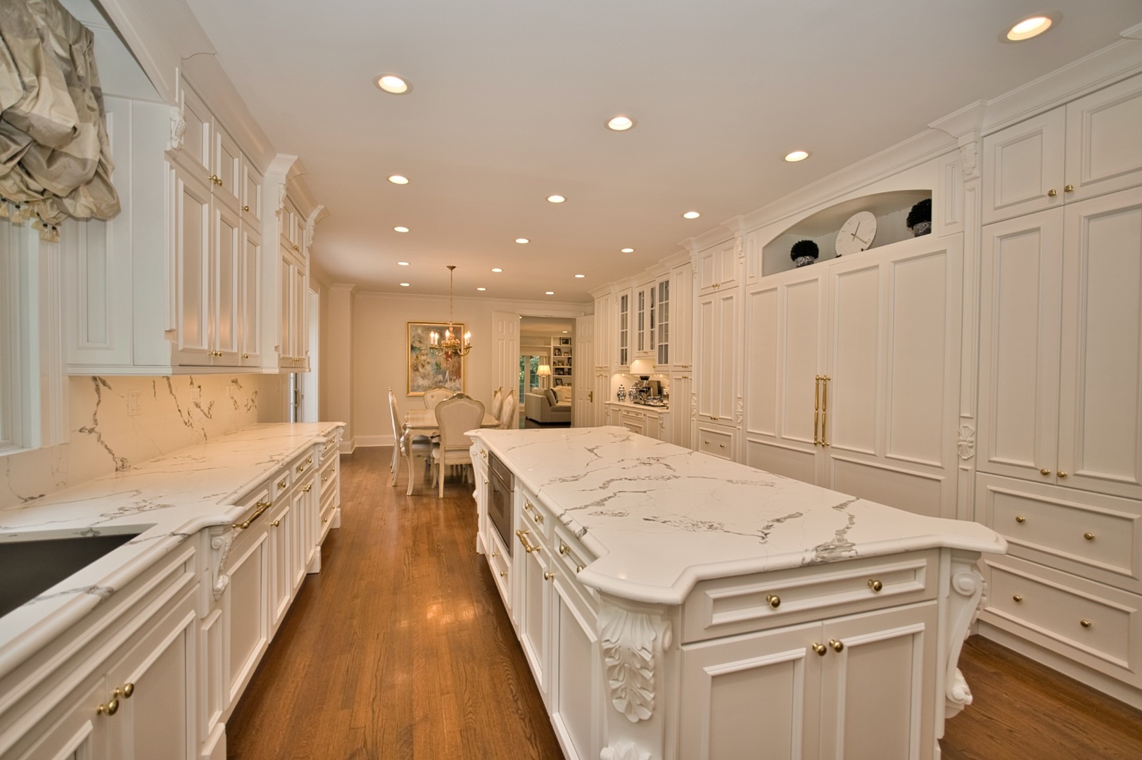 Lake Forest, Illinois, 60045, United States, 4 Bedrooms Bedrooms, ,5 BathroomsBathrooms,Residential,For Sale,1976497