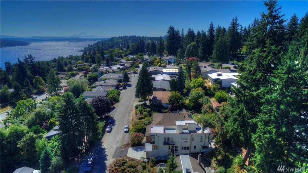 16001 36th Ave NE, Lake Forest Park, Washington, 98155, United States, 3 Bedrooms Bedrooms, ,4 BathroomsBathrooms,Residential,For Sale,16001 36th Ave NE,1611051