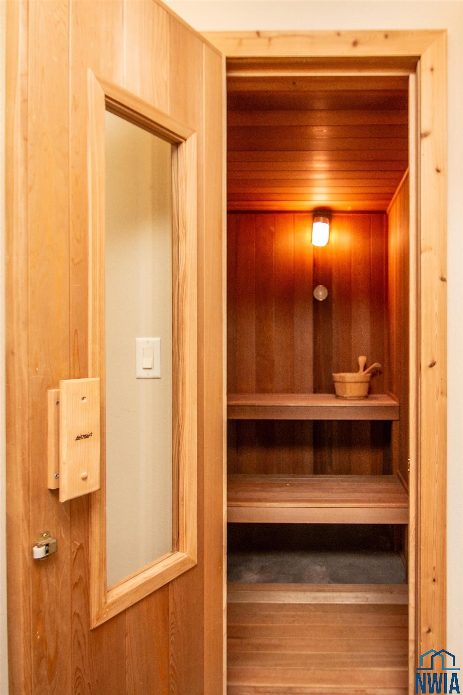 Jefferson, South Dakota, 57038, United States, 5 Bedrooms Bedrooms, ,5 BathroomsBathrooms,Residential,For Sale,2005436