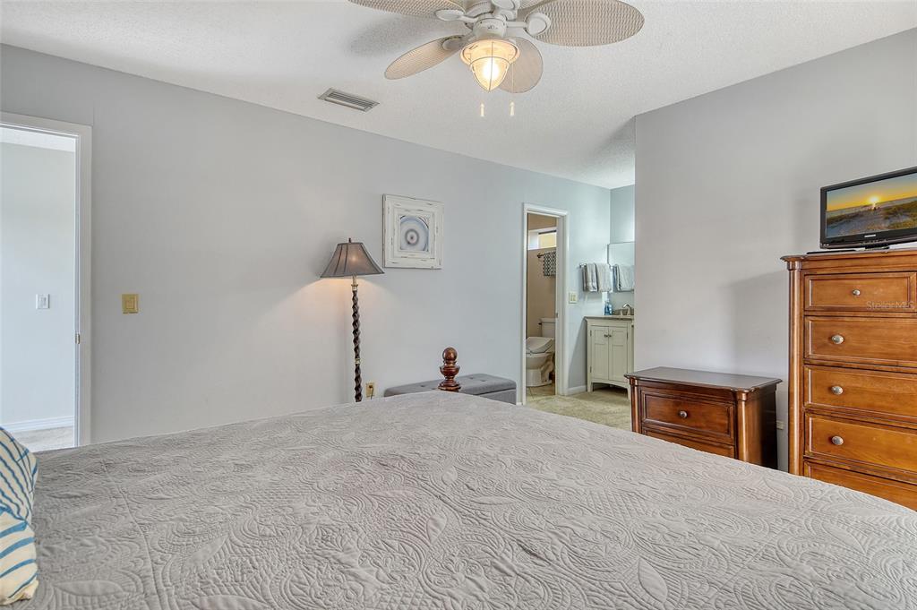 Sarasota, Florida, 34242, United States, 2 Bedrooms Bedrooms, ,3 BathroomsBathrooms,Residential,For Sale,1999014