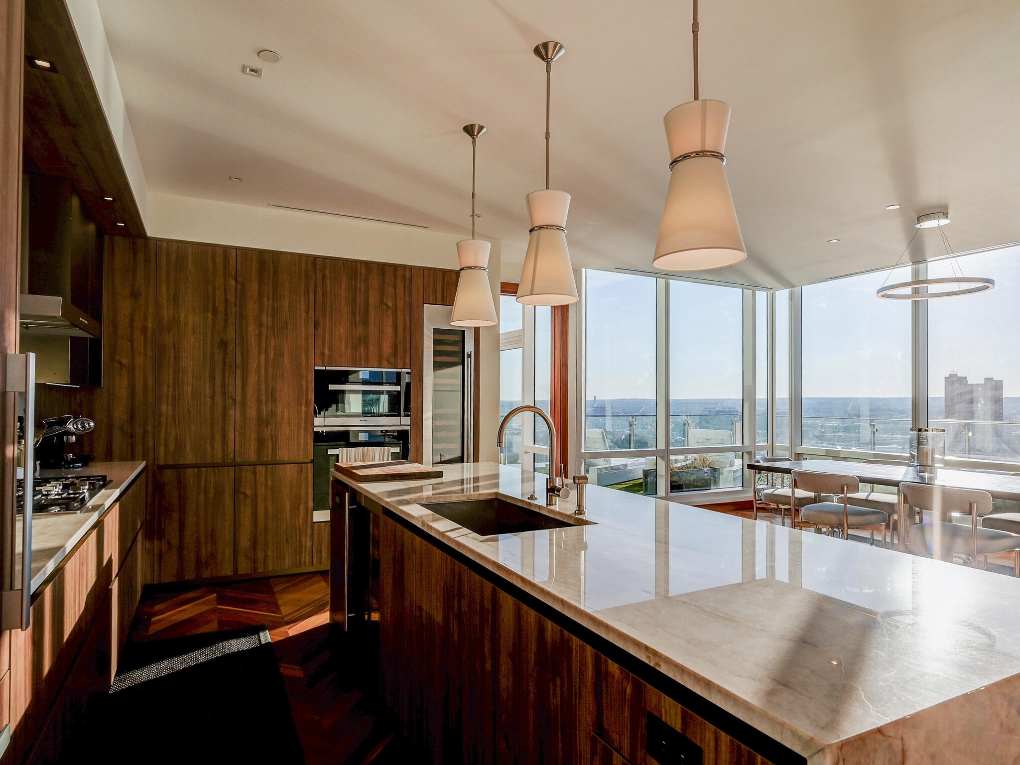  Four Seasons Private Residences - 物件實景