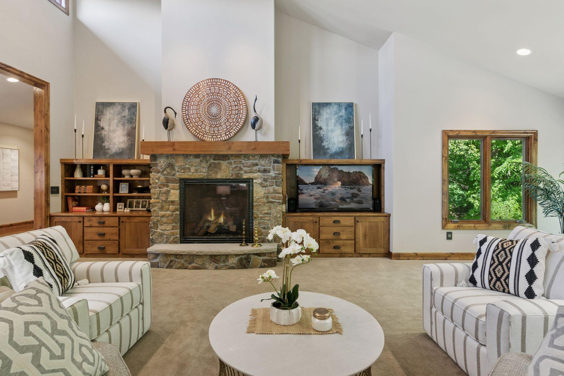 Chanhassen, Minnesota, 55318, United States, 5 Bedrooms Bedrooms, ,2 BathroomsBathrooms,Residential,For Sale,1847378