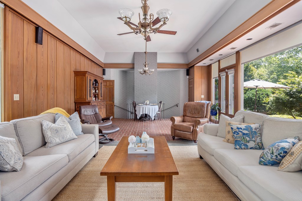 Columbus, Georgia, 31906, United States, 5 Bedrooms Bedrooms, ,4 BathroomsBathrooms,Residential,For Sale,1906987