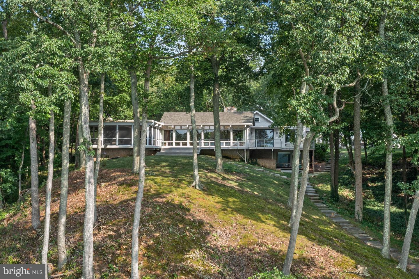 Annapolis, Maryland, 21403, United States, 5 Bedrooms Bedrooms, ,4 BathroomsBathrooms,Residential,For Sale,1895368