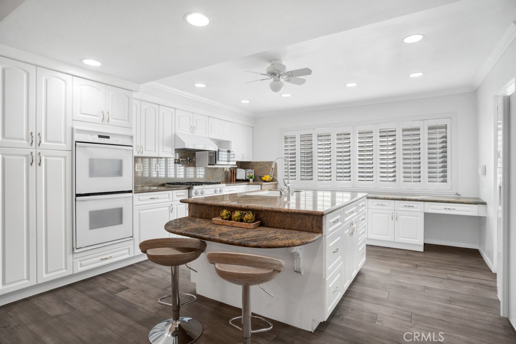 Woodland Hills, California, 91367, United States, 2 Bedrooms Bedrooms, ,3 BathroomsBathrooms,Residential,For Sale,1920124