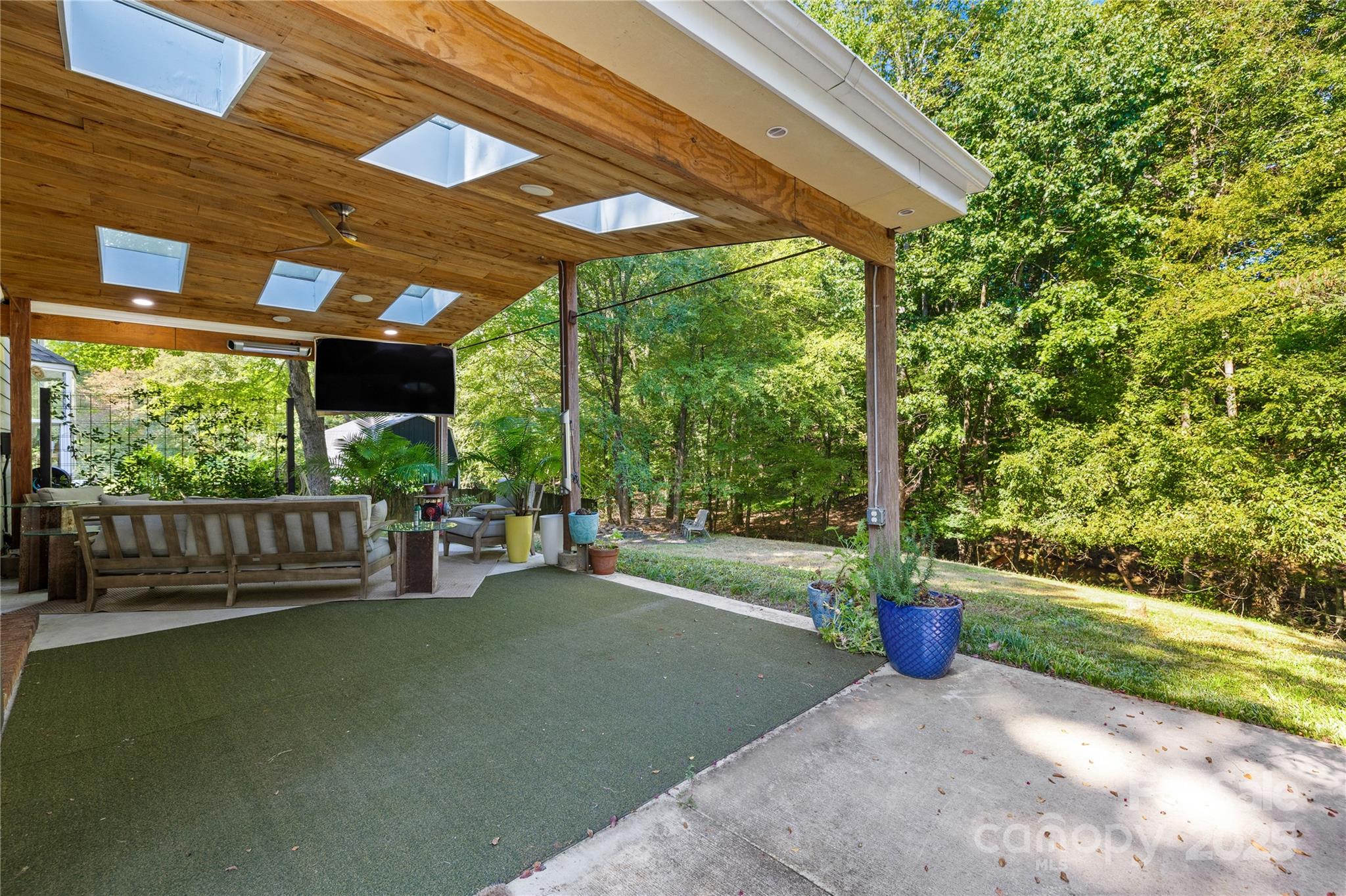 Matthews, North Carolina, 28105, United States, 3 Bedrooms Bedrooms, ,3 BathroomsBathrooms,Residential,For Sale,1948872