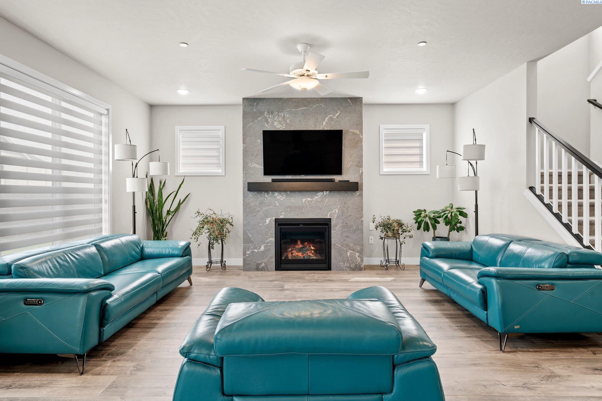 Richland, Washington, 99352, United States, 4 Bedrooms Bedrooms, ,3 BathroomsBathrooms,Residential,For Sale,1766323