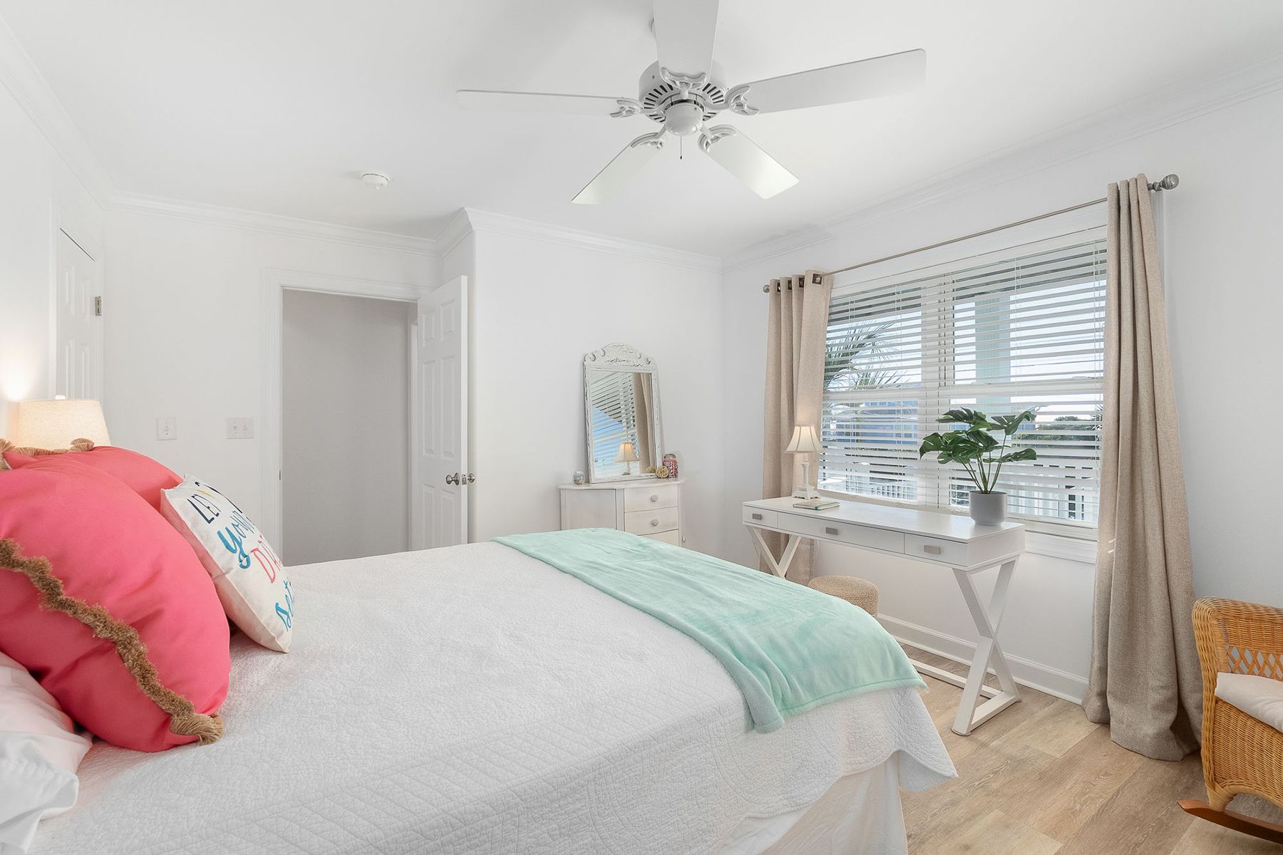  1606 Ocean Drive, Emerald Isle, NC 28594 - 物件實景