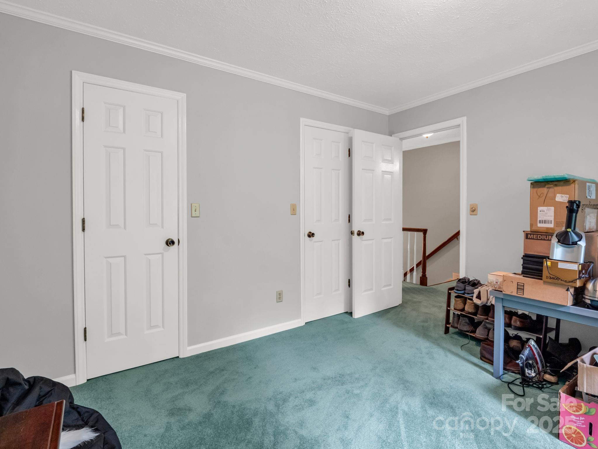 Hendersonville, North Carolina, 28791, United States, 4 Bedrooms Bedrooms, ,3 BathroomsBathrooms,Residential,For Sale,1973922