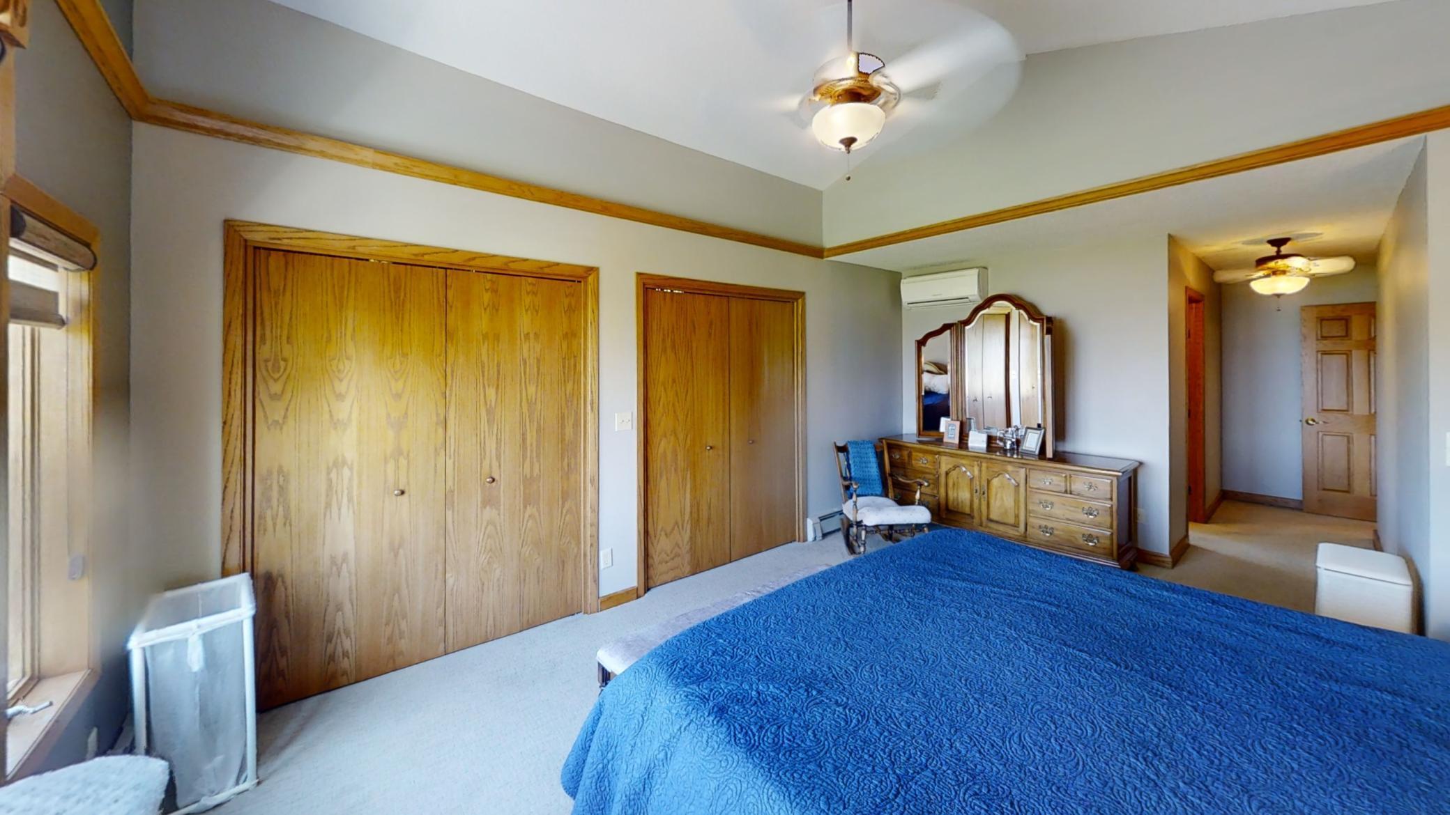 Alden, Minnesota, 56009, United States, 4 Bedrooms Bedrooms, ,1 BathroomBathrooms,Residential,For Sale,1920327