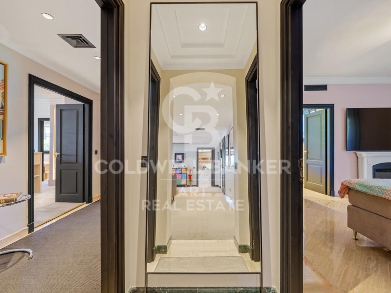 Marbella, Andalusia, ES, 4 Bedrooms Bedrooms, ,5 BathroomsBathrooms,Residential,For Sale,1950823