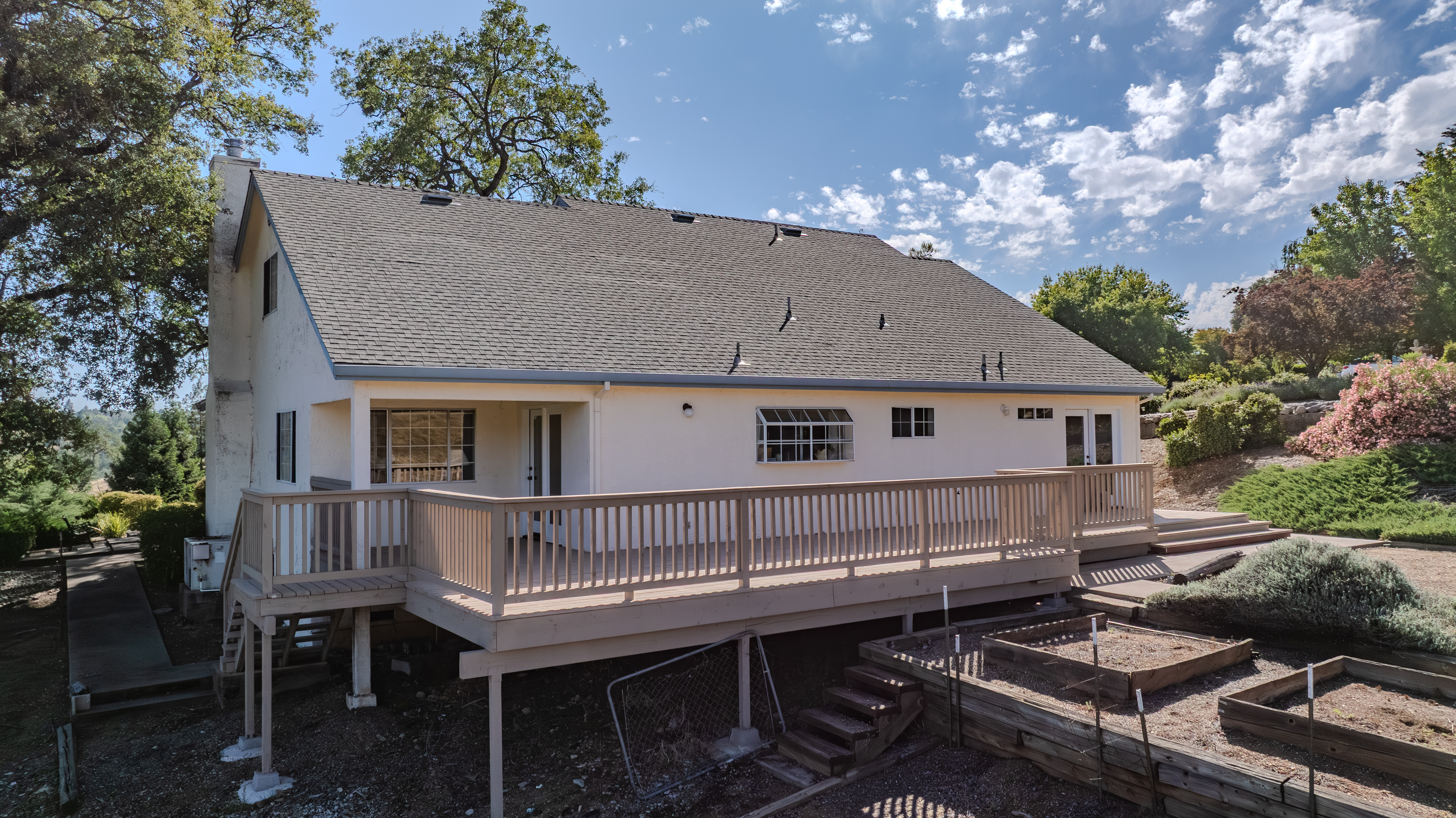  Spacious Sutter Creek Home with Hillside Views and Endless Potential - 物件實景