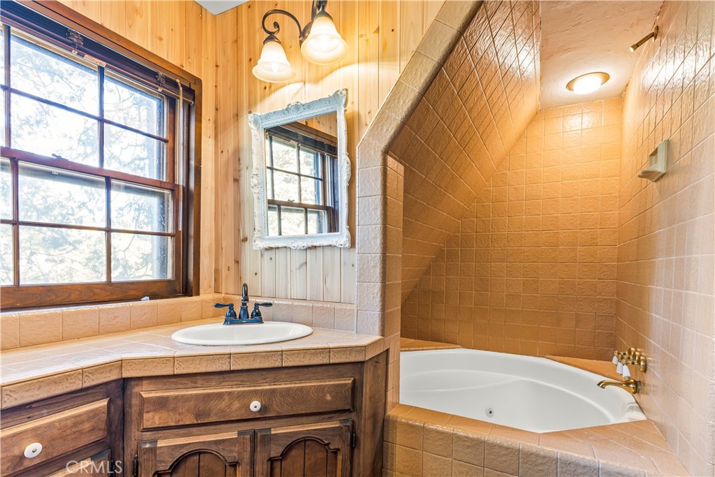 Twin Peaks, California, 92391, United States, 4 Bedrooms Bedrooms, ,3 BathroomsBathrooms,Residential,For Sale,1992478