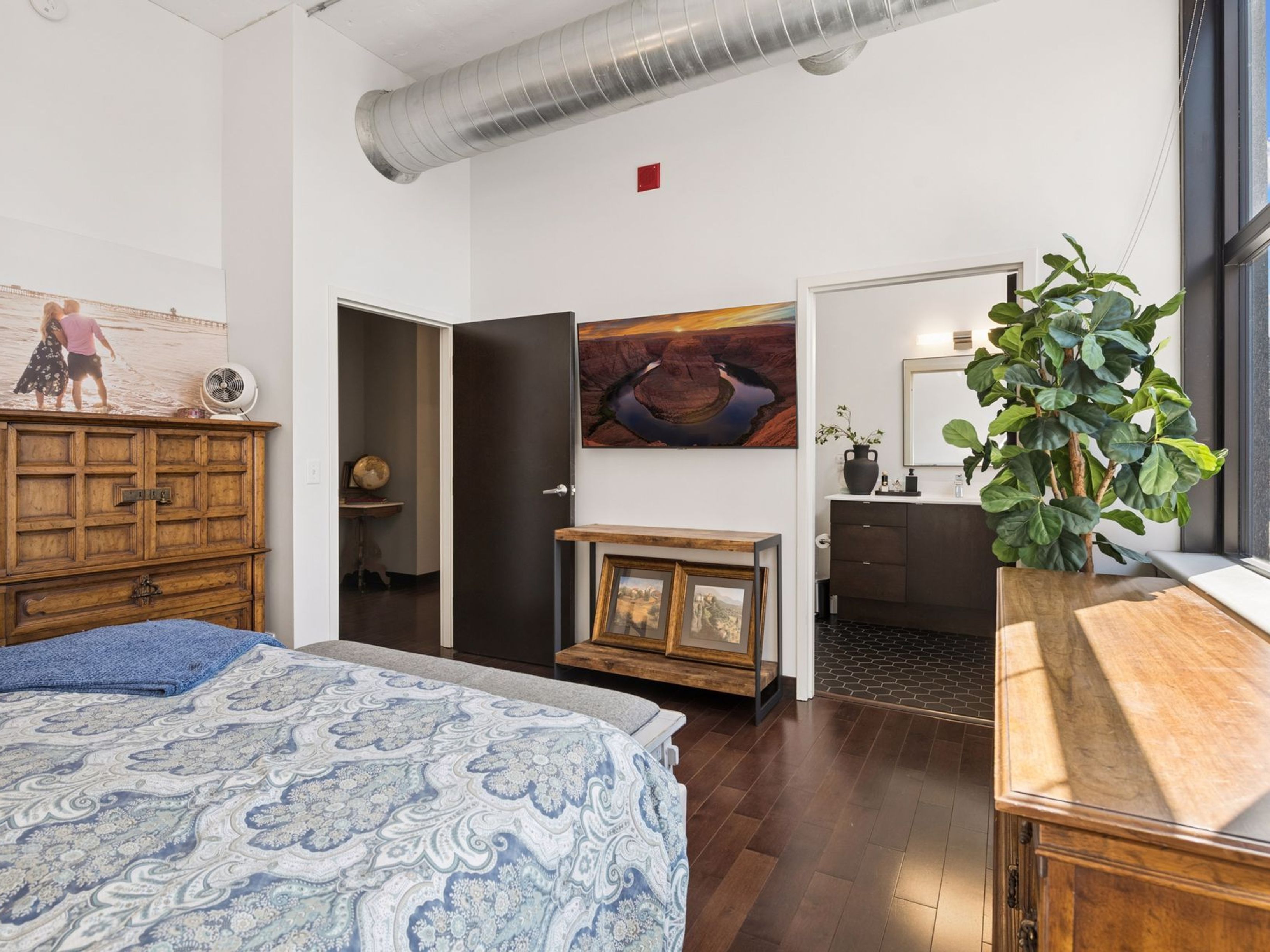  Iconic Corner Loft in Coveted North Loop - 物件實景