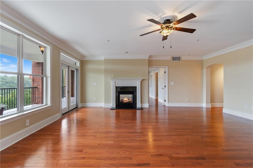 Roswell, Georgia, 30075, United States, 2 Bedrooms Bedrooms, ,3 BathroomsBathrooms,Residential,For Sale,1928798