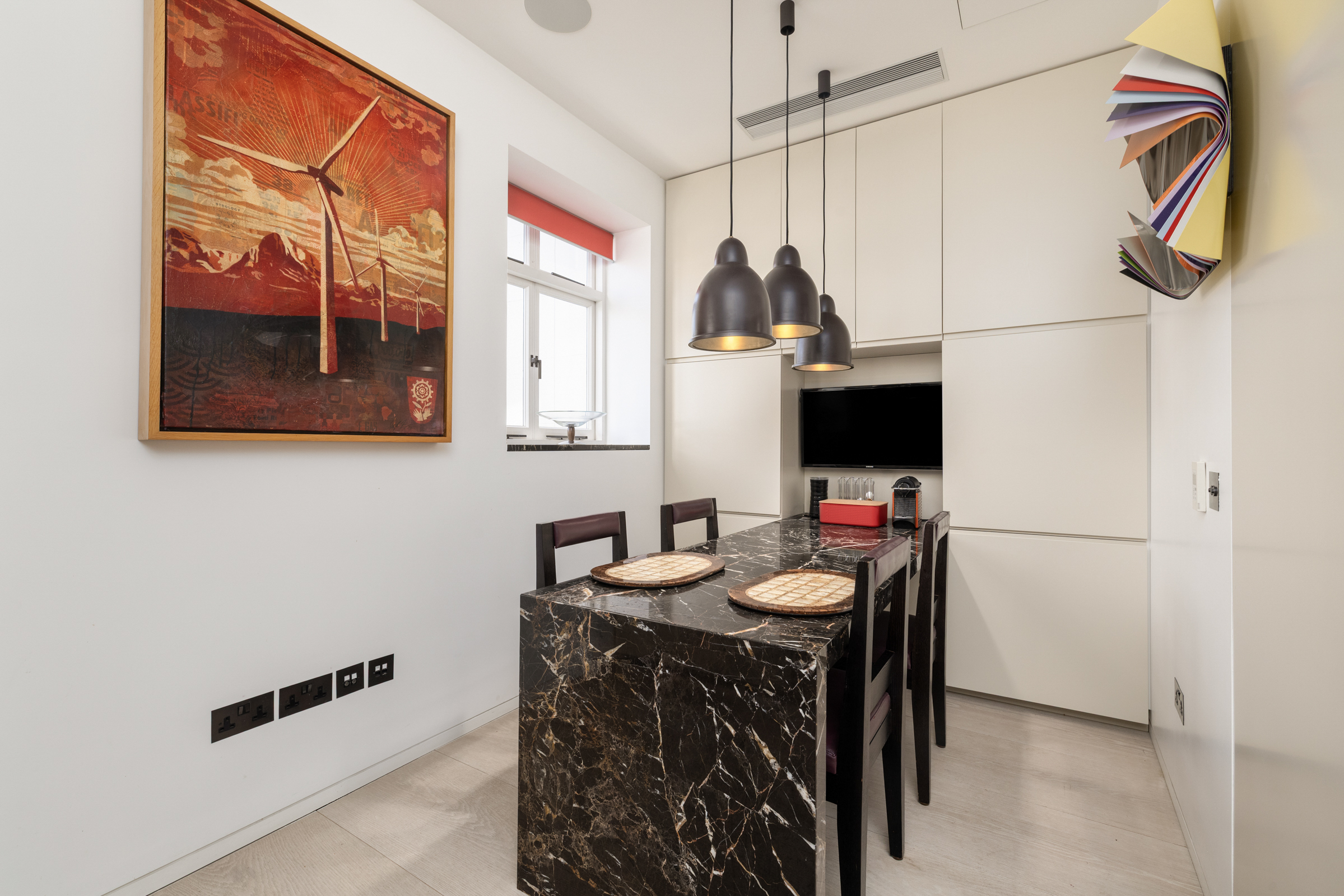  A Turnkey Apartment on Eaton Square - 物件實景