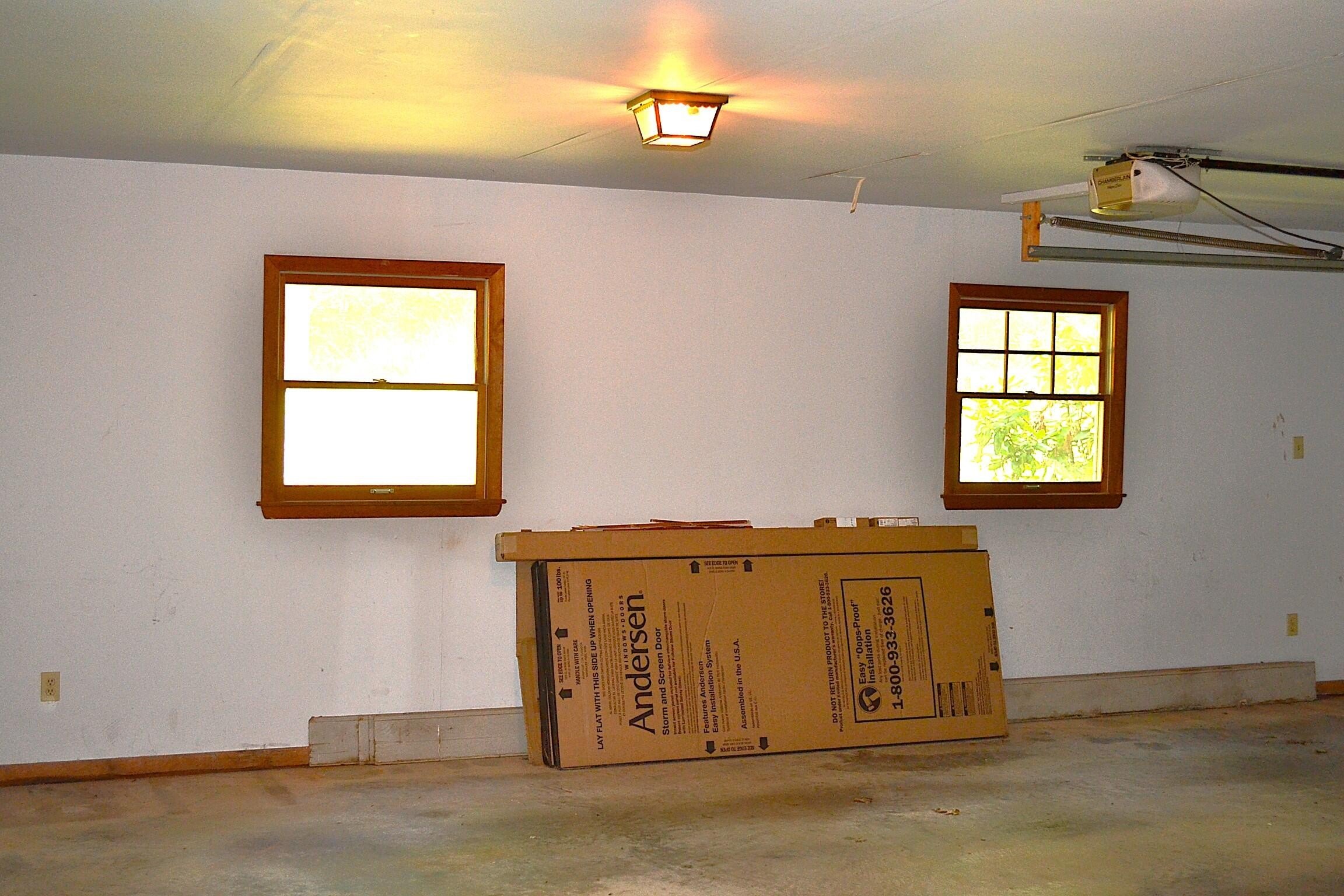 Lewisburg, West Virginia, 24901, United States, 6 Bedrooms Bedrooms, ,3 BathroomsBathrooms,Residential,For Sale,1940620