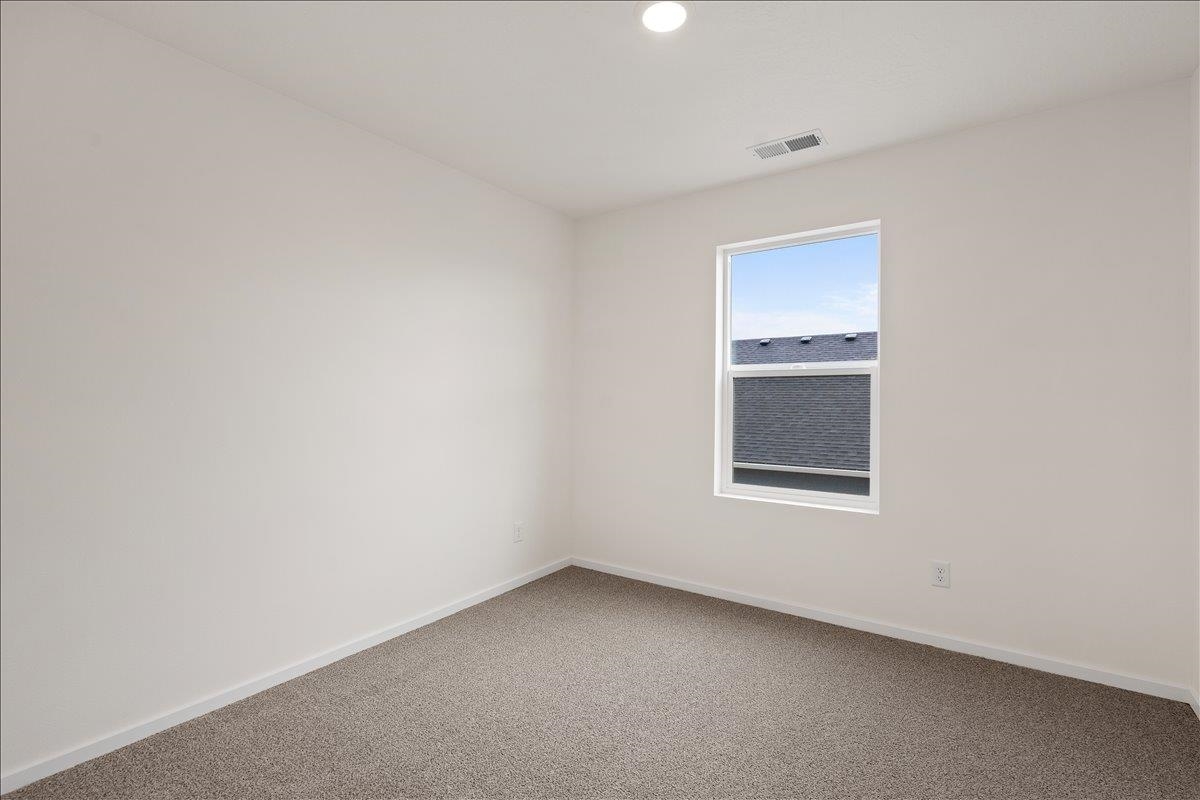 Deer Park, Washington, 99006, United States, 5 Bedrooms Bedrooms, ,2 BathroomsBathrooms,Residential,For Sale,1956687