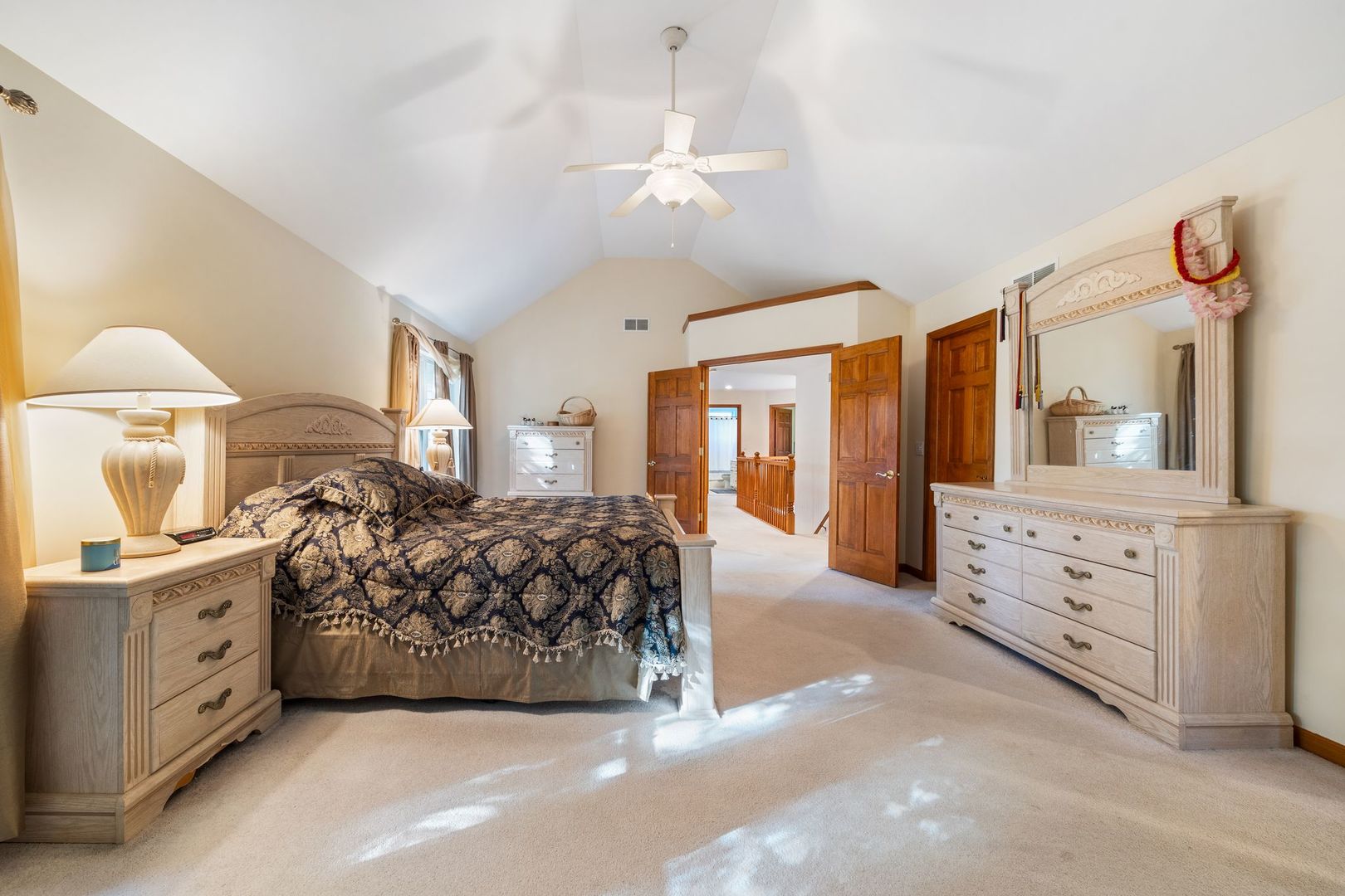 Oswego, Illinois, 60543, United States, 5 Bedrooms Bedrooms, ,4 BathroomsBathrooms,Residential,For Sale,1989652