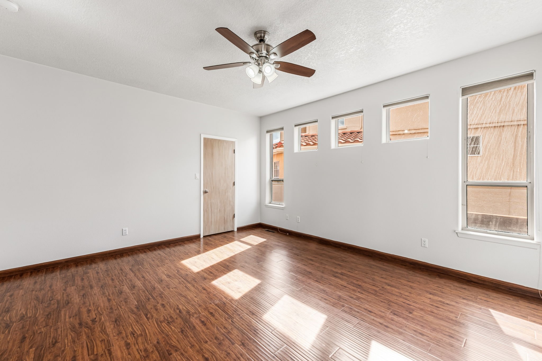  901 Calle Coronado - 物件實景