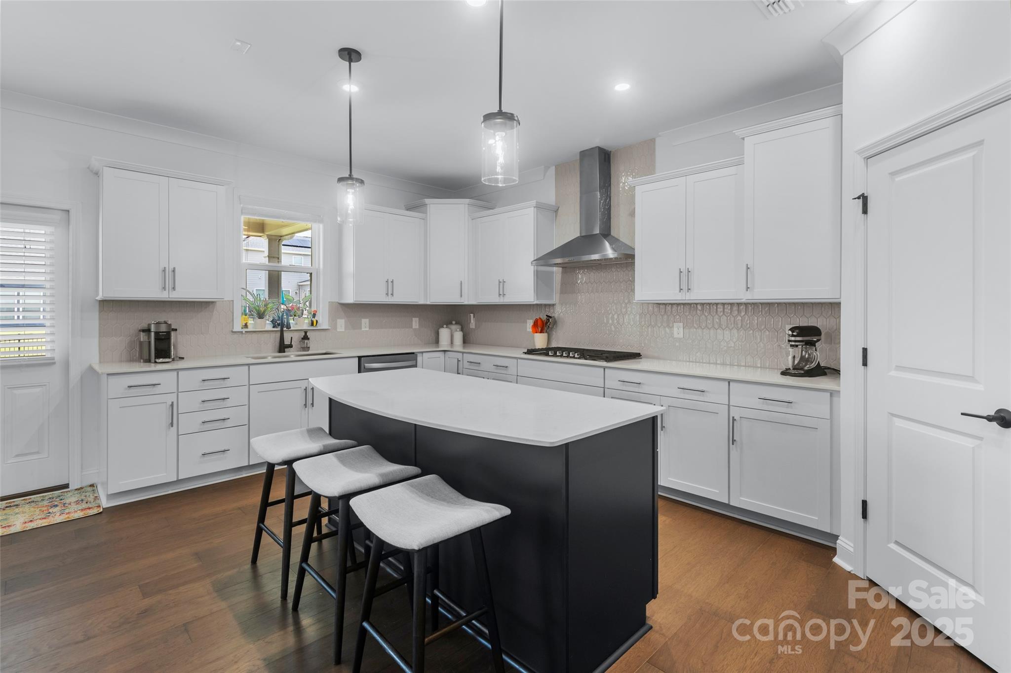 Charlotte, North Carolina, 28278, United States, 5 Bedrooms Bedrooms, ,5 BathroomsBathrooms,Residential,For Sale,1866050