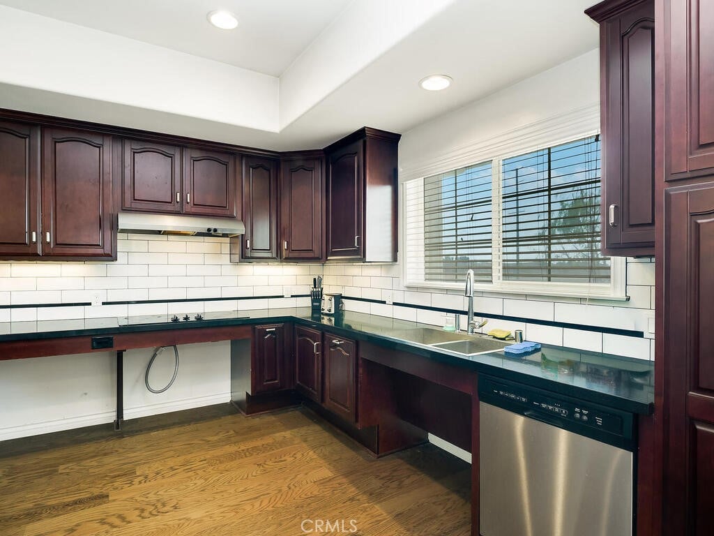 Menifee, California, 92596, United States, 4 Bedrooms Bedrooms, ,2 BathroomsBathrooms,Residential,For Sale,1989483