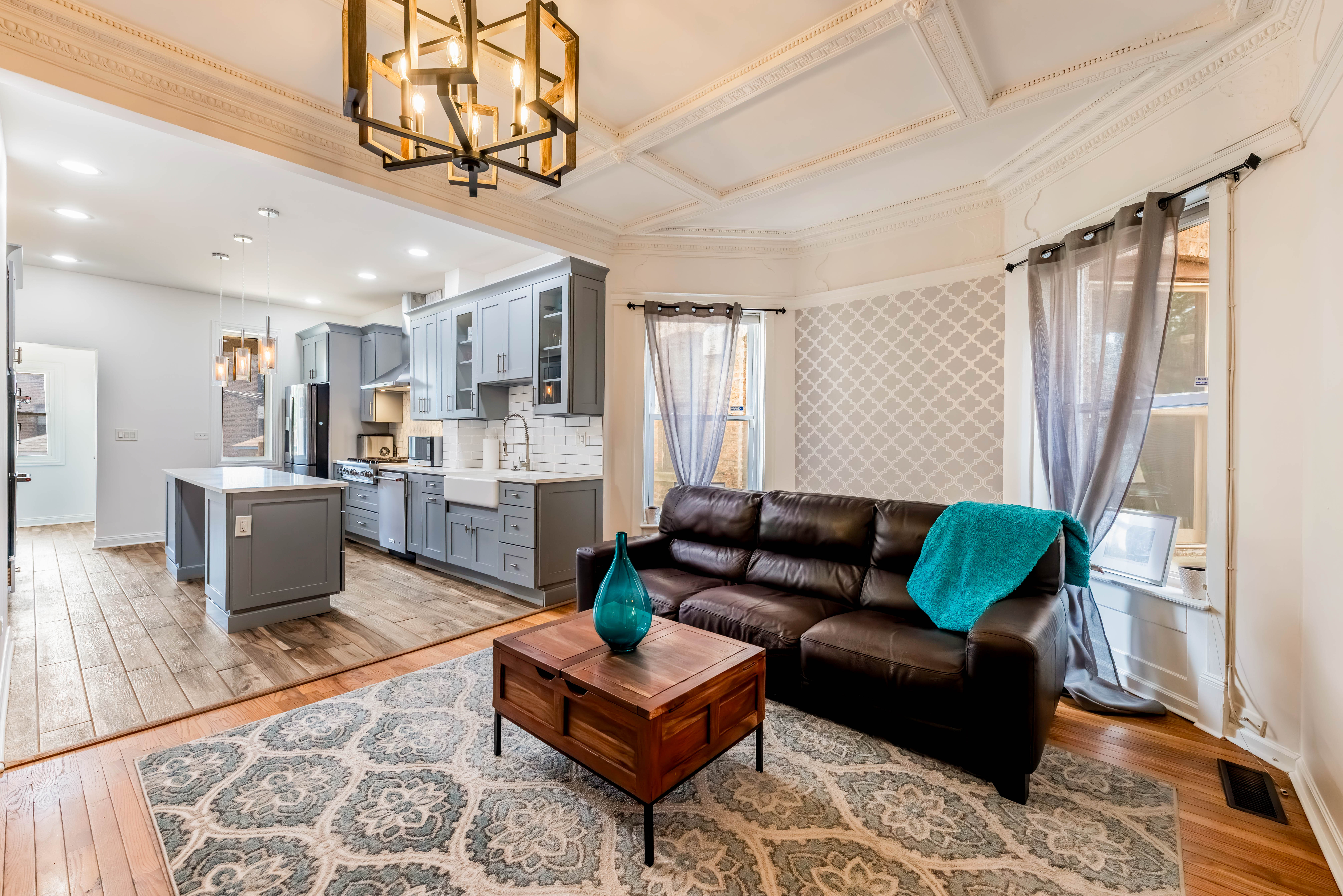  A Rare Opportunity to Own a Quintessential Vintage Rowhome - 物件實景