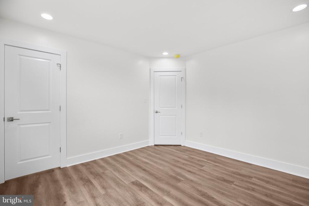 Fredericksburg, Virginia, 22408, United States, 4 Bedrooms Bedrooms, ,4 BathroomsBathrooms,Residential,For Sale,1737760