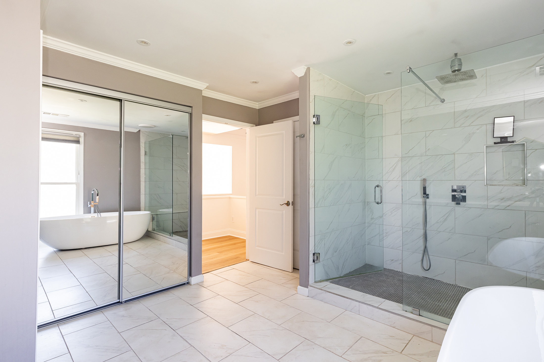  Riverfront End Unit Townhome - 物件實景