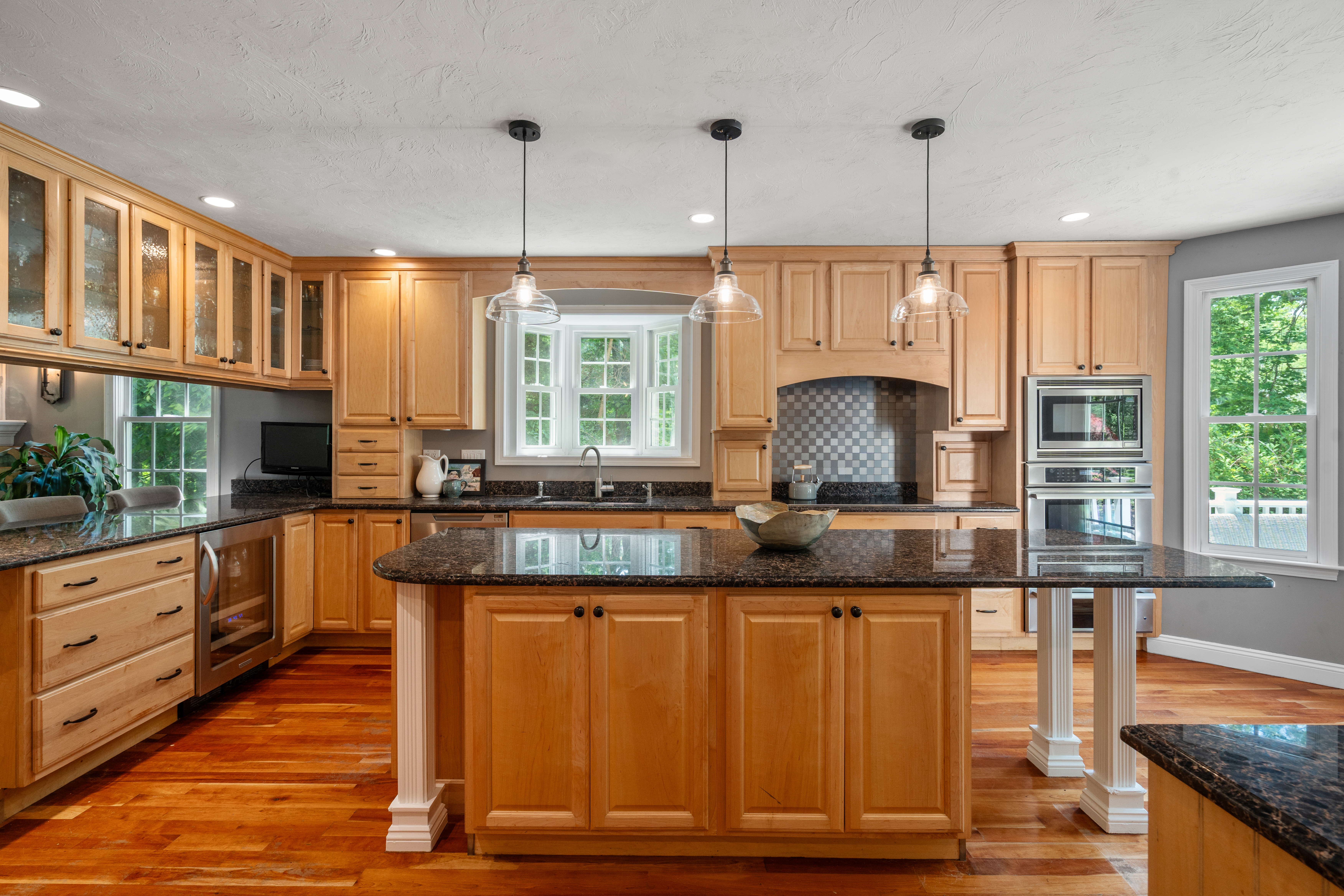  18 Wood Street, Southborough, MA, 01772 - 物件實景