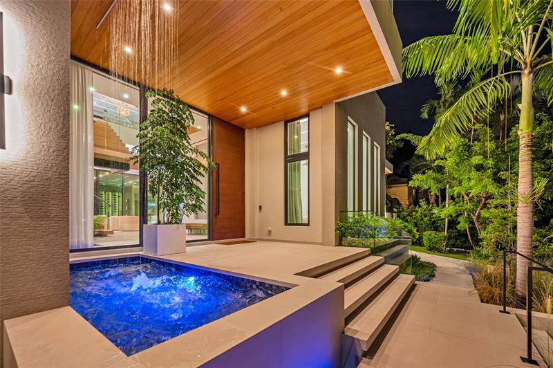 Fort Lauderdale, Florida, 33301, United States, 5 Bedrooms Bedrooms, ,8 BathroomsBathrooms,Residential,For Sale,1971363