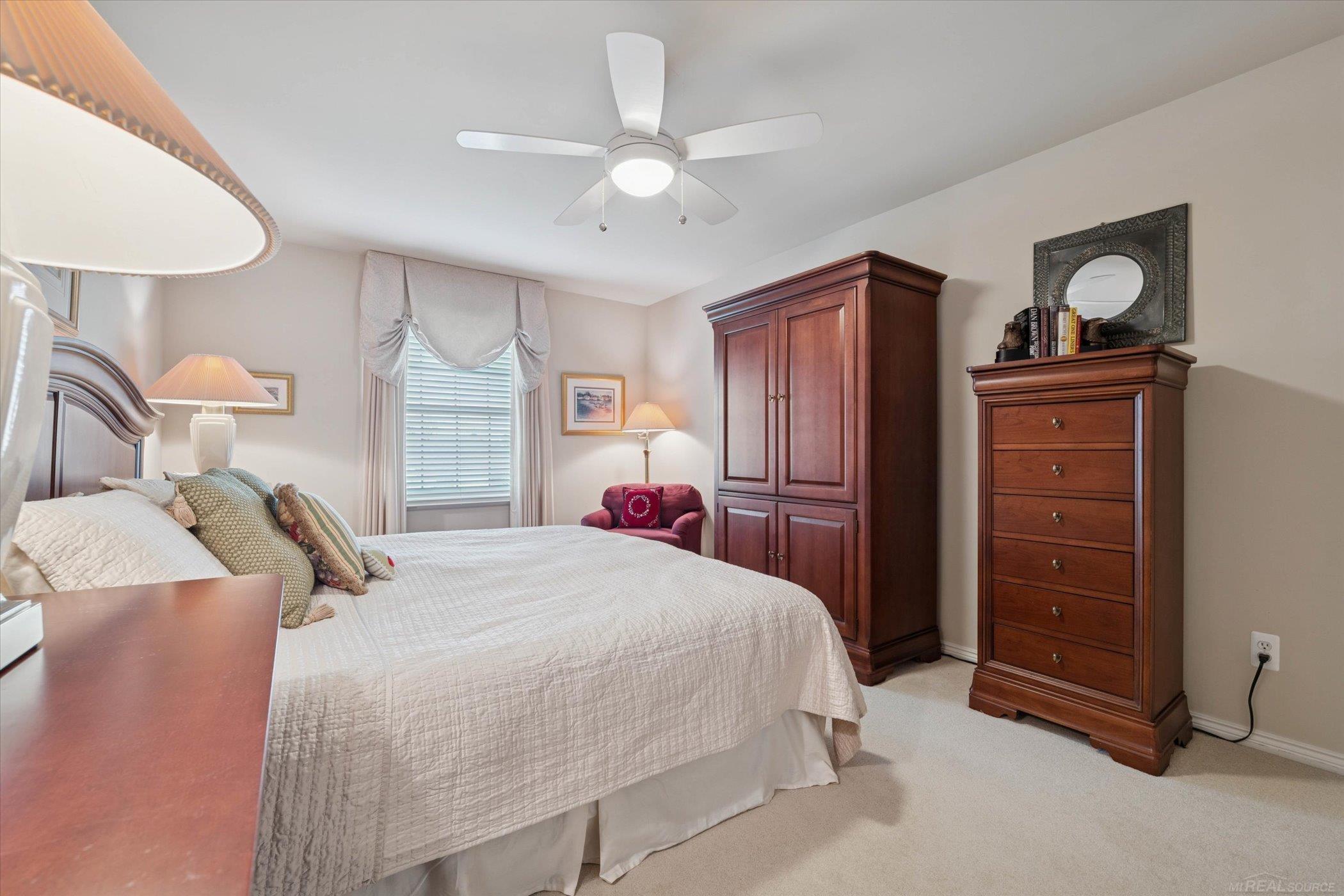 Oakland Twp, Michigan, 48306, United States, 2 Bedrooms Bedrooms, ,4 BathroomsBathrooms,Residential,For Sale,1984320