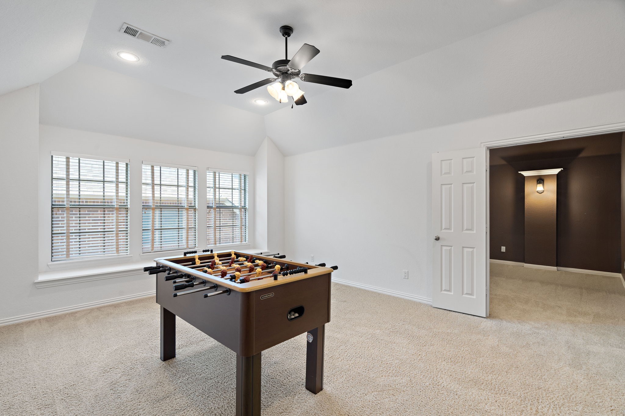 Fort Worth, Texas, 76244, United States, 4 Bedrooms Bedrooms, ,4 BathroomsBathrooms,Residential,For Sale,1901219