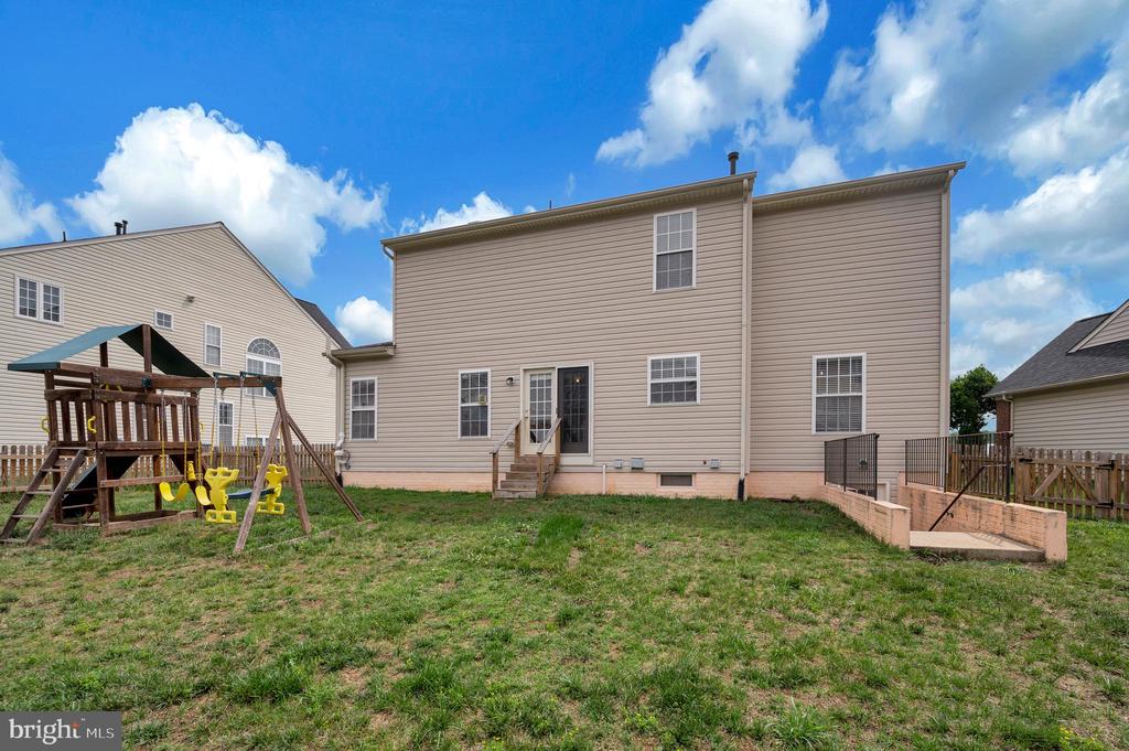 Fredericksburg, Virginia, 22407, United States, 4 Bedrooms Bedrooms, ,4 BathroomsBathrooms,Residential,For Sale,2049321