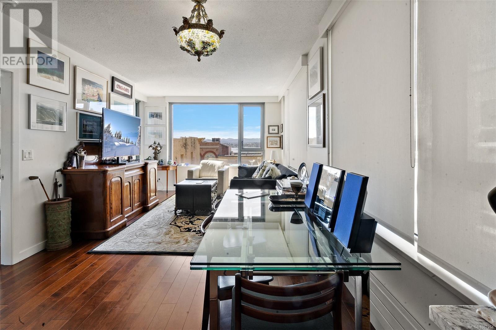 VICTORIA, British Columbia, V8W 1C7, CA, 1 Bedroom Bedrooms, ,1 BathroomBathrooms,Residential,For Sale,1895937