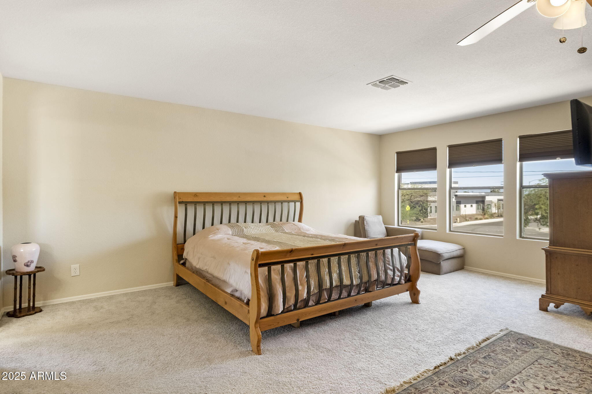 Phoenix, Arizona, 85042, United States, 5 Bedrooms Bedrooms, ,Residential,For Sale,1957752