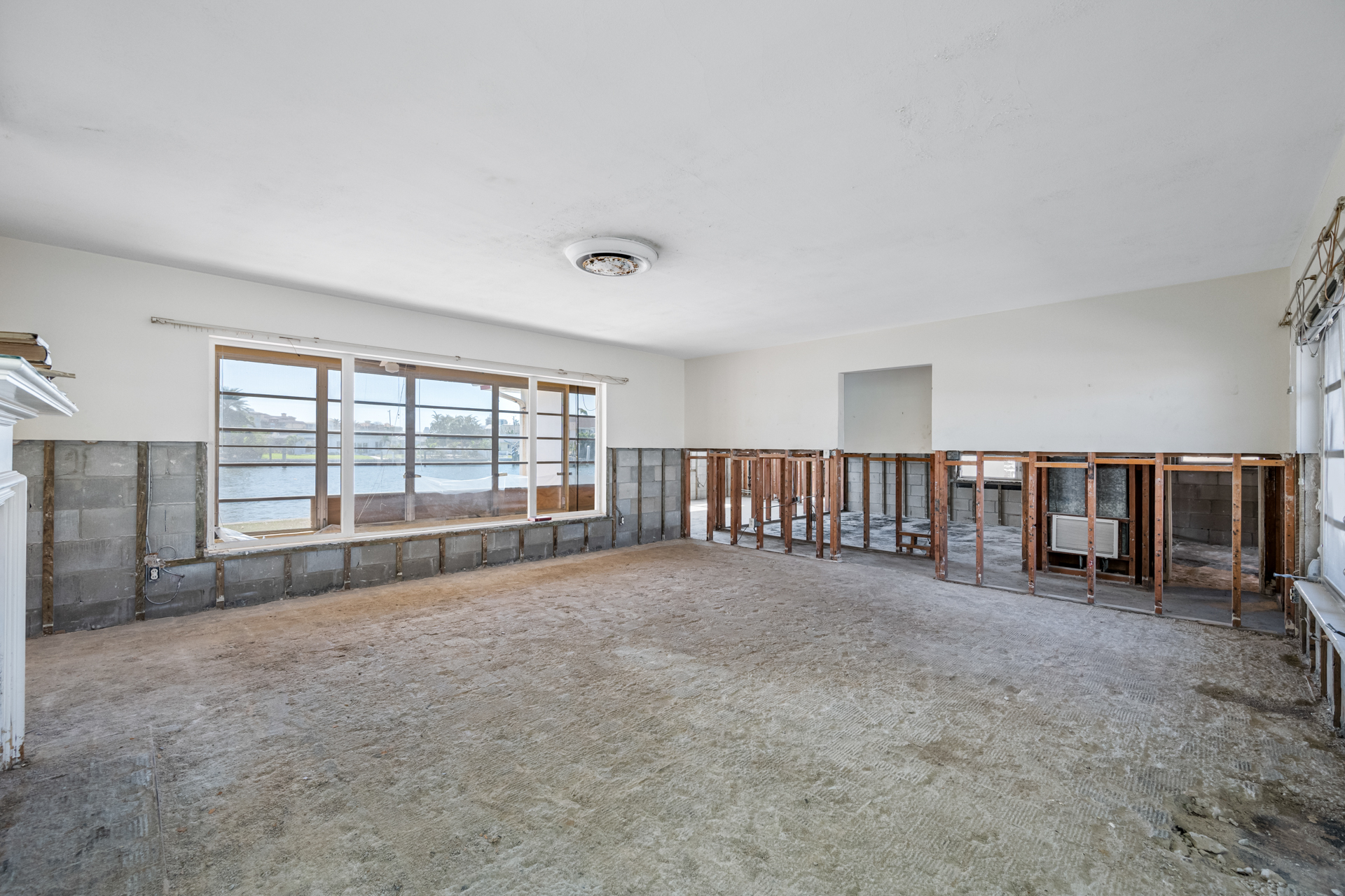 St Pete Beach, Florida, 33706, United States, 3 Bedrooms Bedrooms, ,2 BathroomsBathrooms,Residential,For Sale,1979000