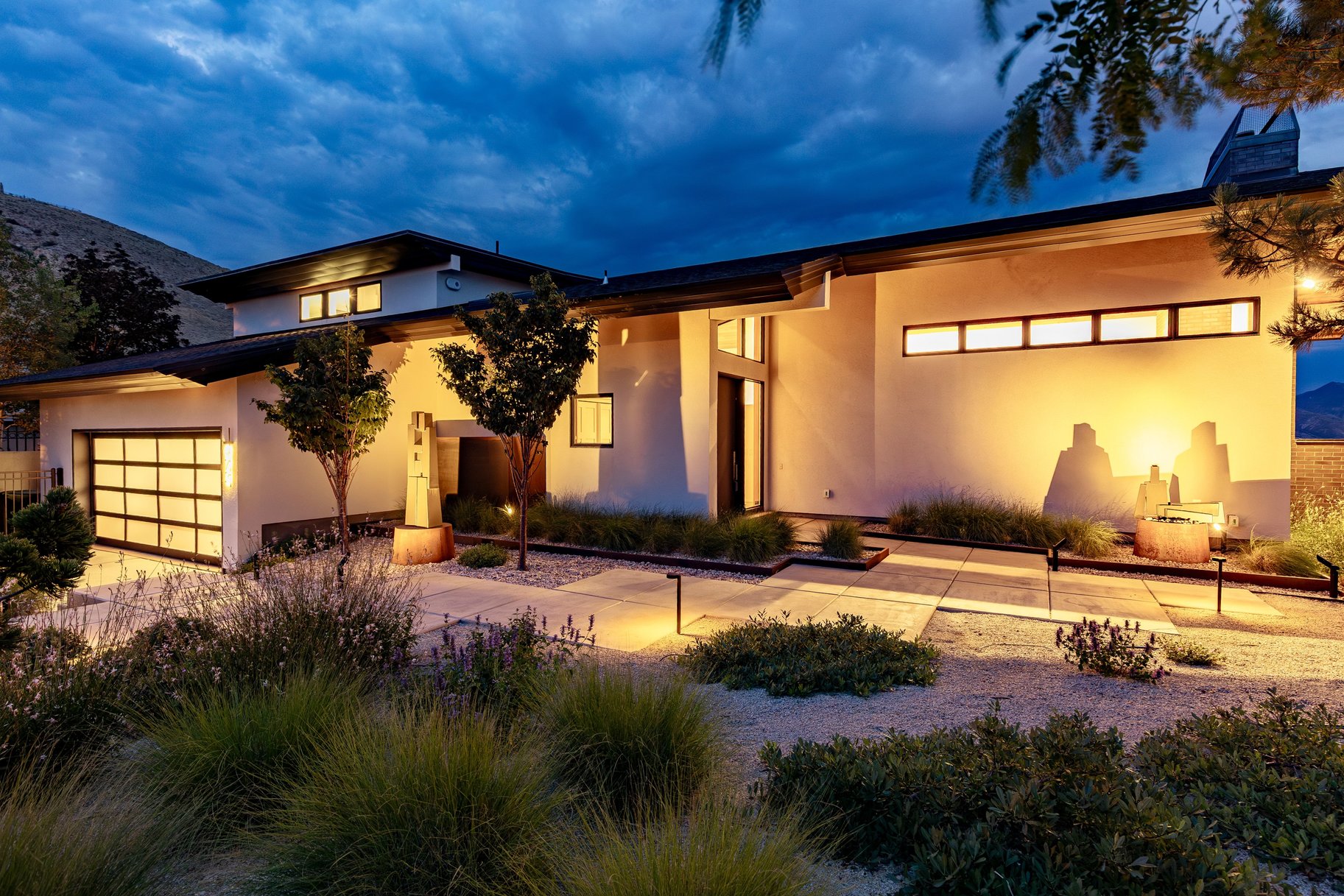  Stunning Contemporary Home with Commanding Views - 物件實景