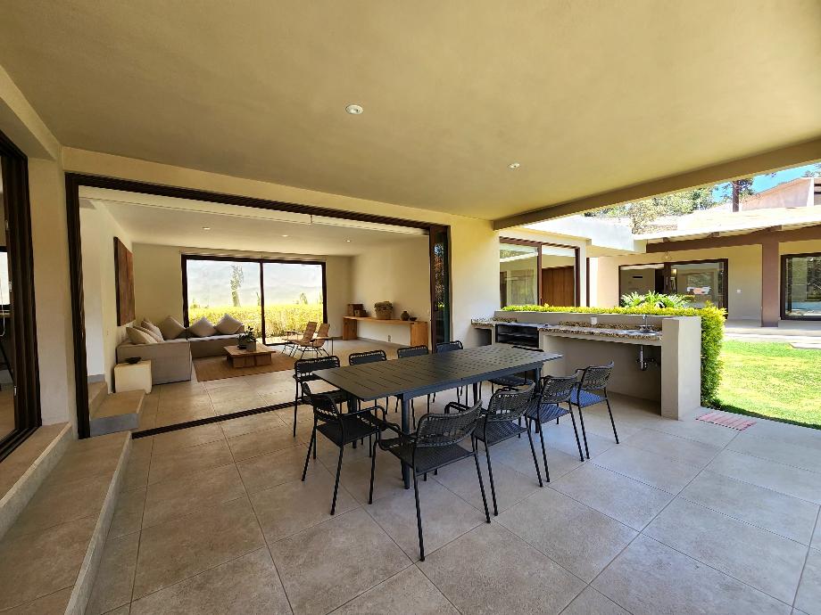 Valle de Bravo, Estado de México, 51200, Mexico, 4 Bedrooms Bedrooms, ,5 BathroomsBathrooms,Residential,For Sale,1917962