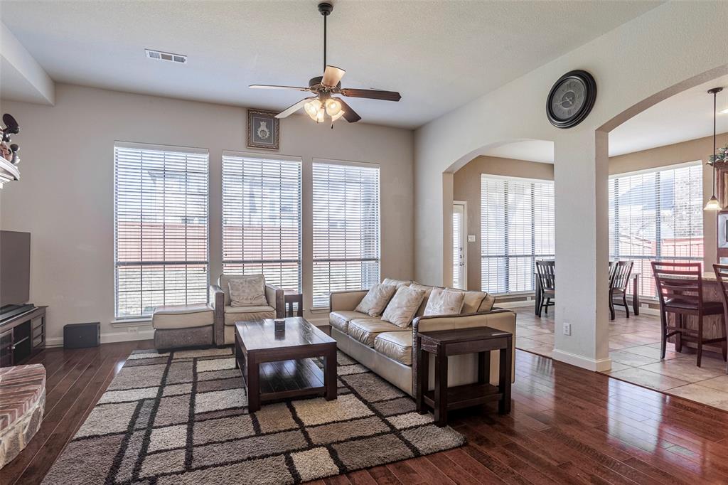 3036 Larreta, Grand Prairie, Texas, 75054, United States, 4 Bedrooms Bedrooms, ,4 BathroomsBathrooms,Residential,For Sale,3036 Larreta,1622904
