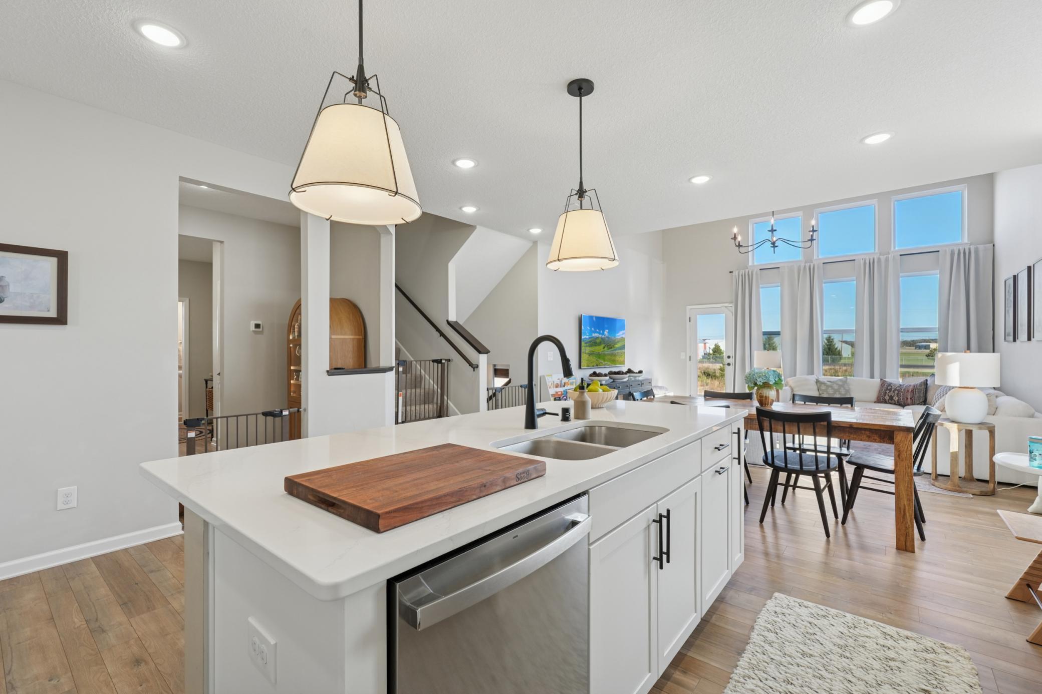 Lake Elmo, Minnesota, 55042, United States, 4 Bedrooms Bedrooms, ,3 BathroomsBathrooms,Residential,For Sale,1999668