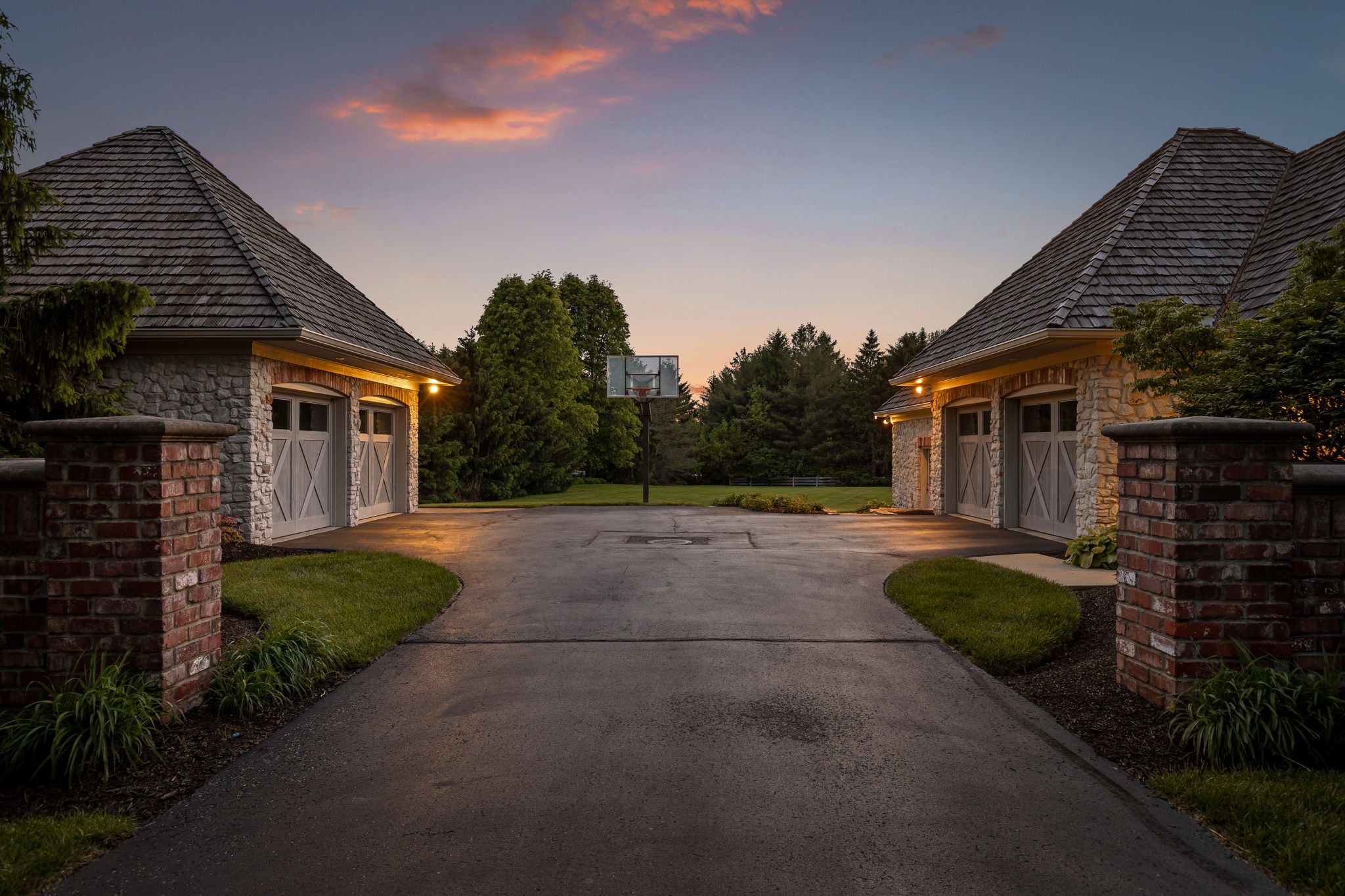  Signature Estate Set on More than 2 Acres in Desirable Zionsville Neighborhood - 物件實景