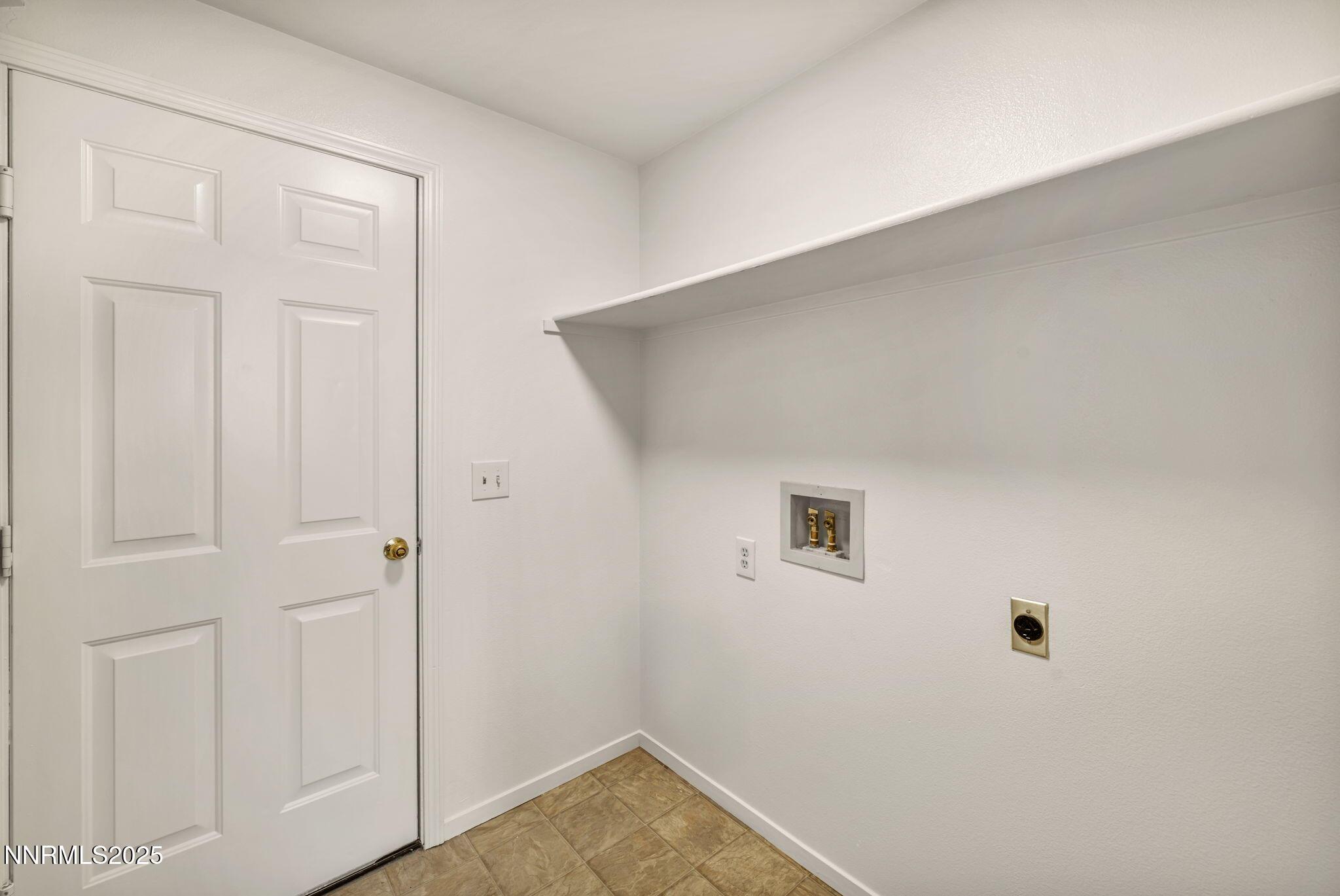 Carson City, Nevada, 89701, United States, ,Residential,For Sale,1826938