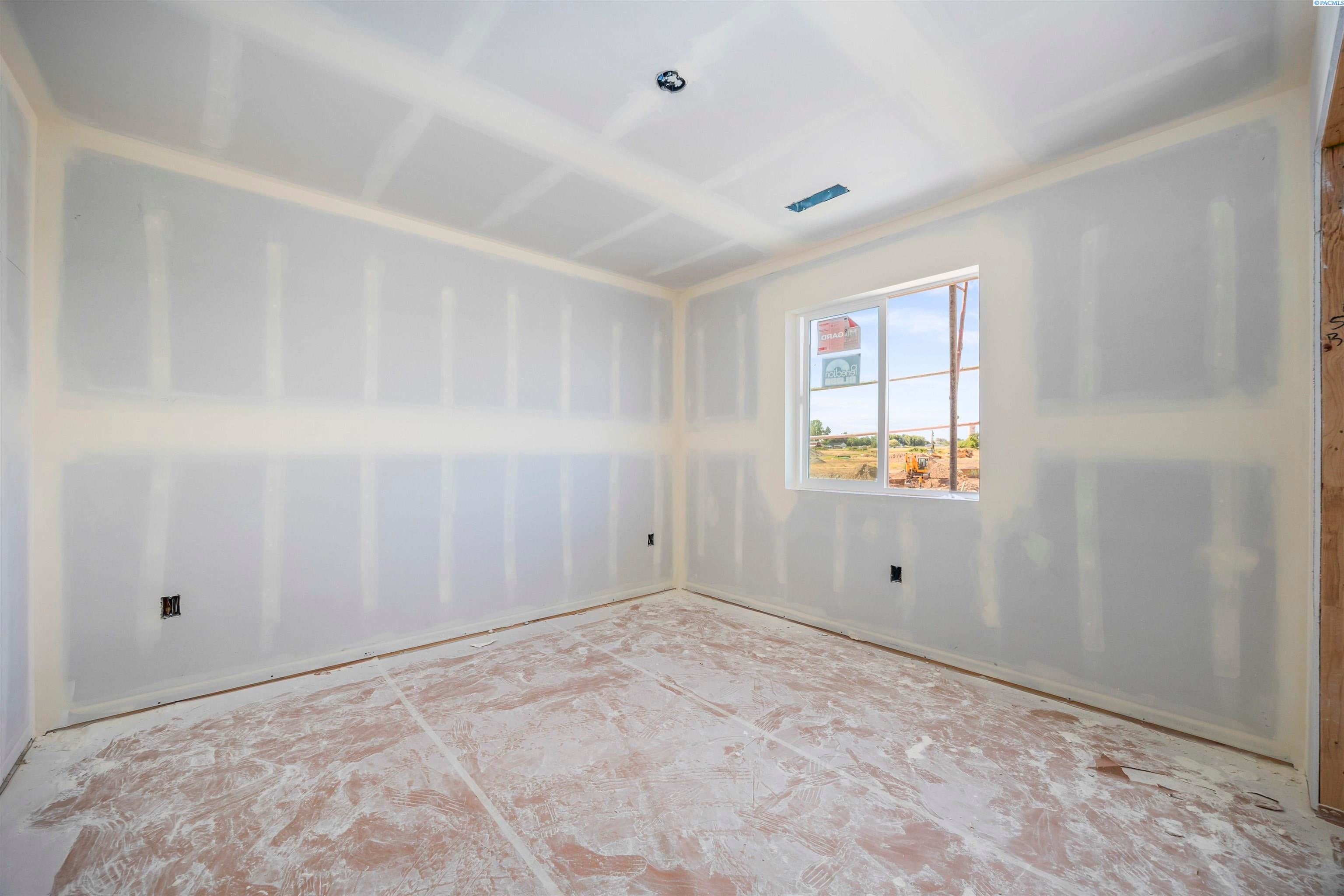 Prosser, Washington, 99350, United States, 5 Bedrooms Bedrooms, ,3 BathroomsBathrooms,Residential,For Sale,1924139