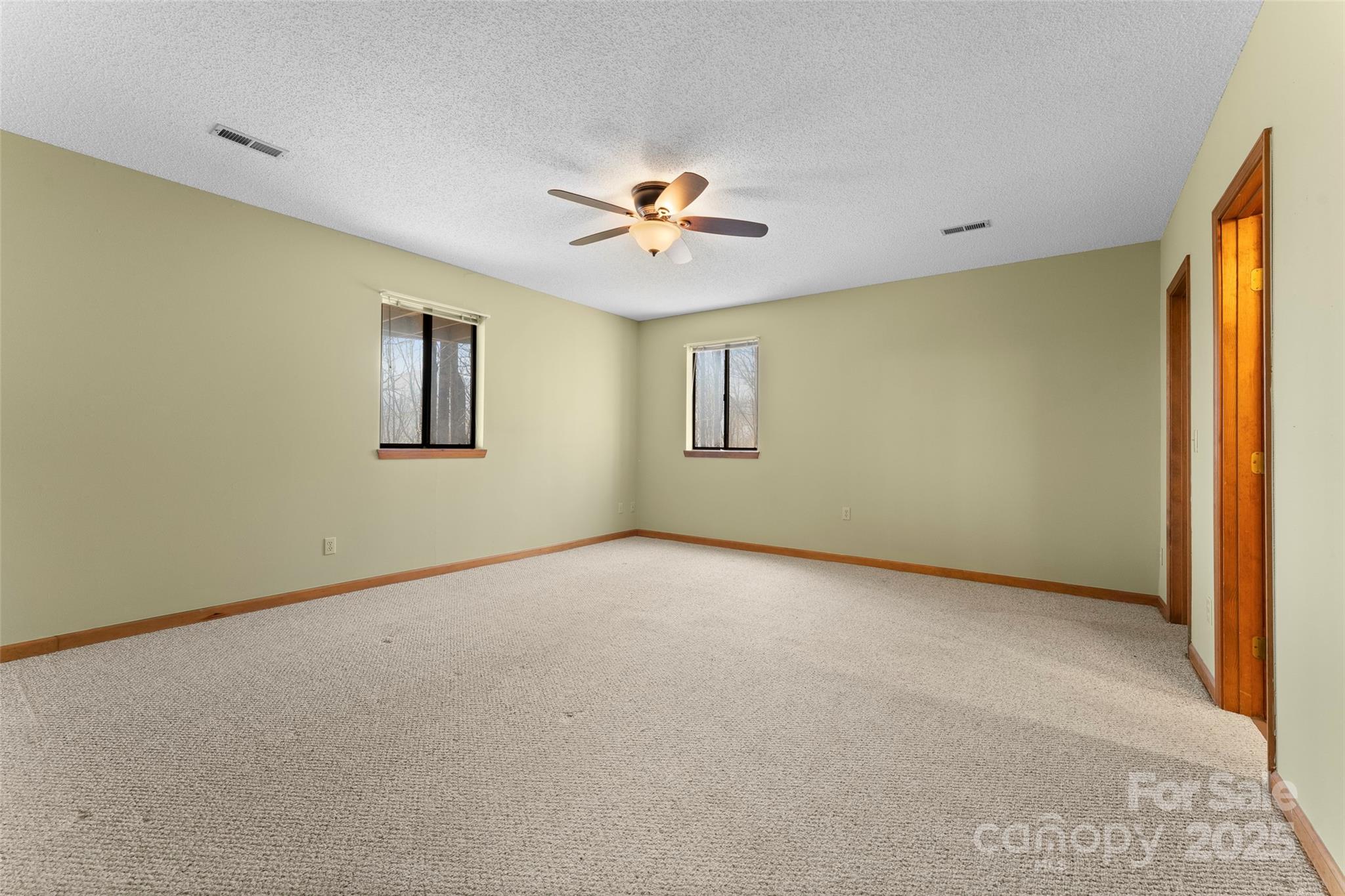 Maggie Valley, North Carolina, 28751, United States, 3 Bedrooms Bedrooms, ,3 BathroomsBathrooms,Residential,For Sale,1976067